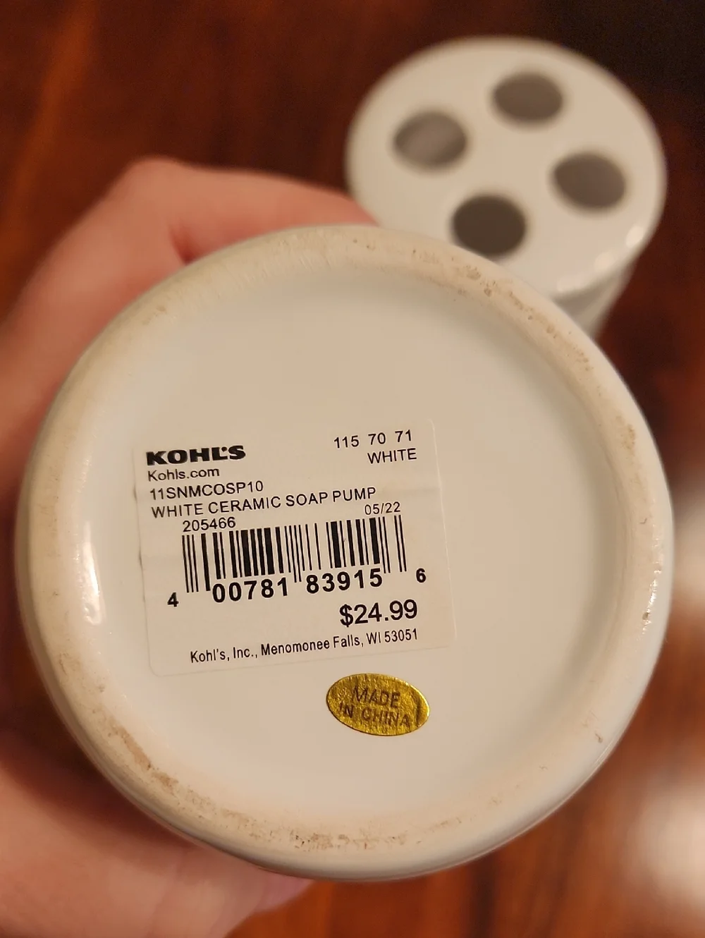 Kohl's White Ceramic Bathroom Accessory Set Soap Pump And Toothbrush Holder EUC